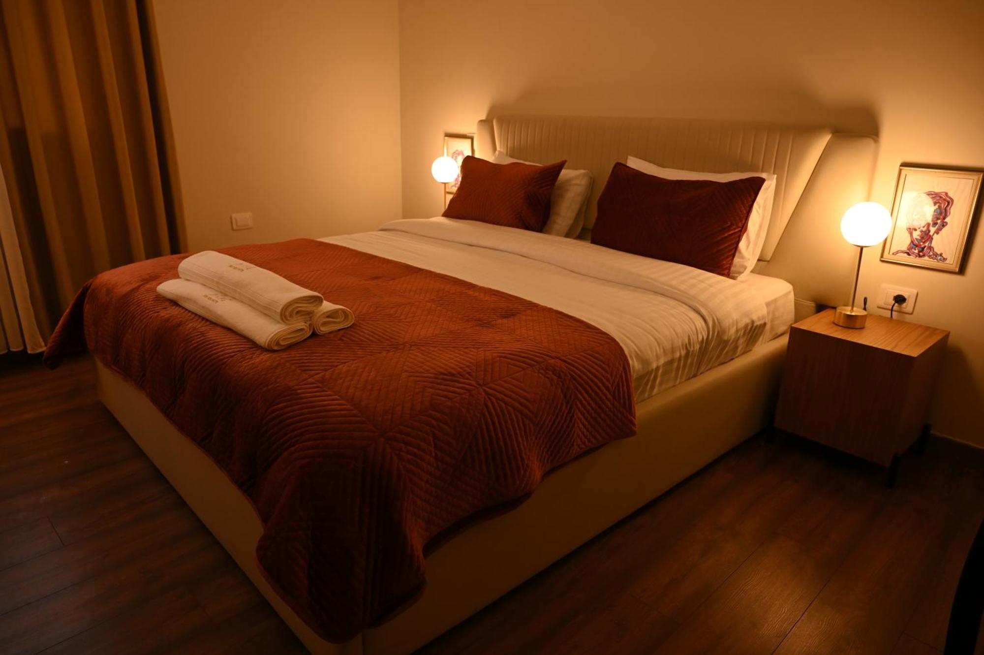 Niche Boutique Hotel Тирана Екстериор снимка