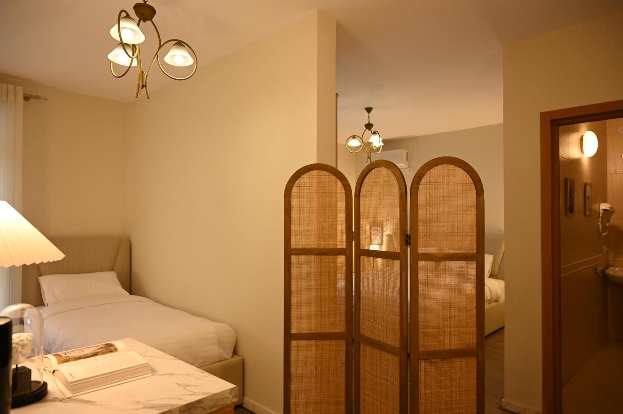 Niche Boutique Hotel Тирана Екстериор снимка