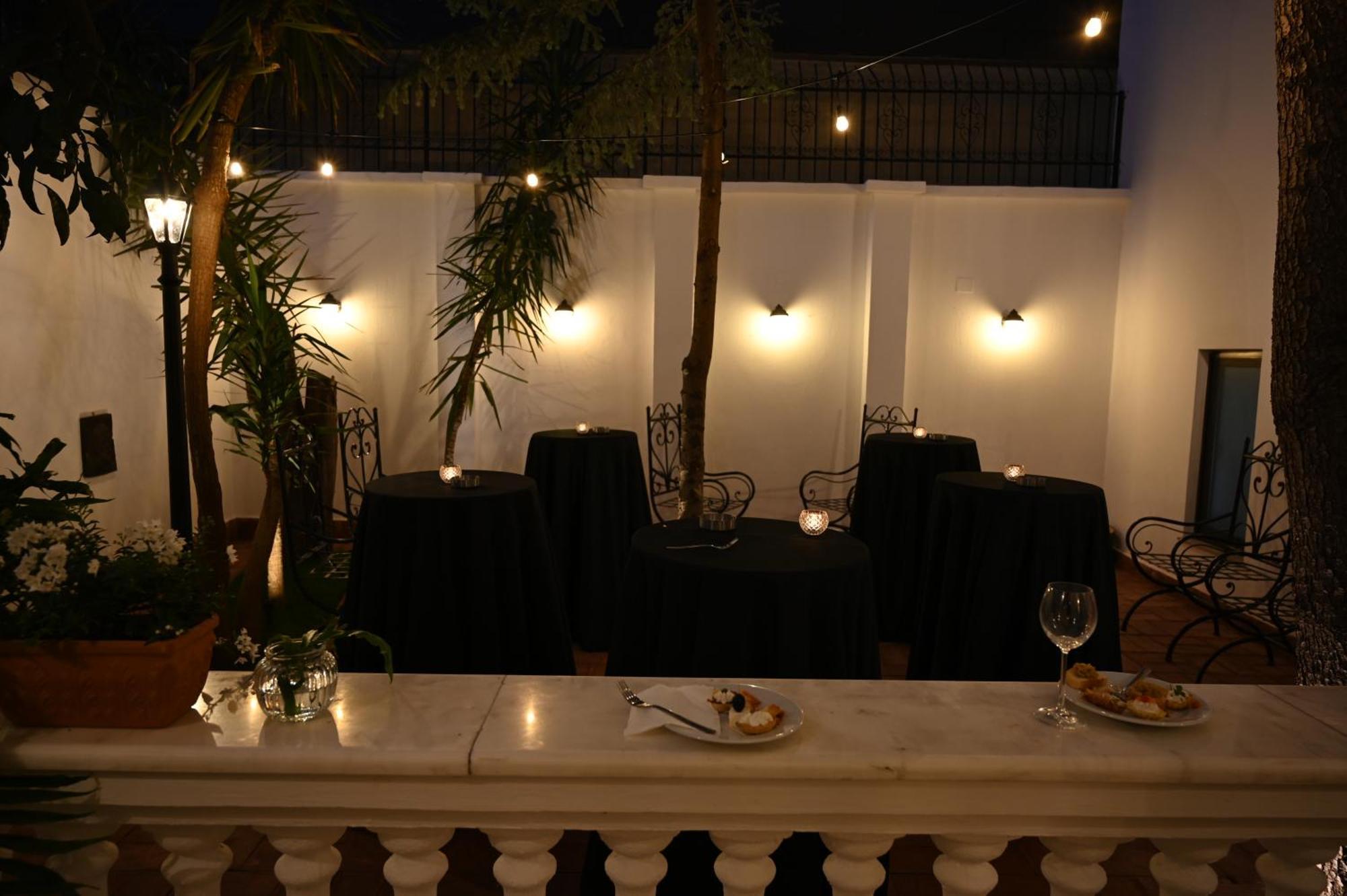 Niche Boutique Hotel Тирана Екстериор снимка
