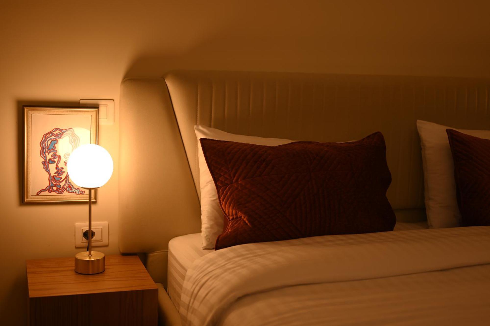Niche Boutique Hotel Тирана Екстериор снимка